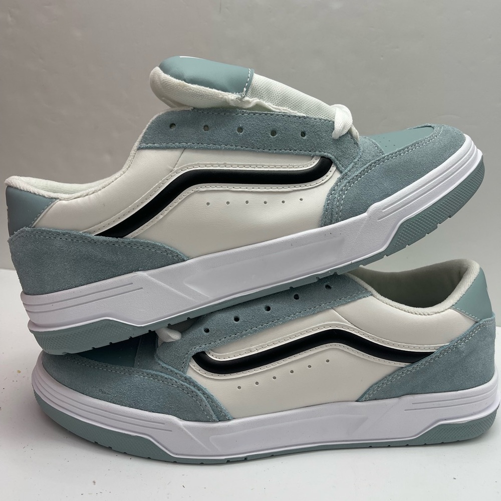 Vans Men’s Hylane
Baby Blue/White
VN000D1JYF5 Skate Sneakers
Light Blue White - Picture 16 of 16